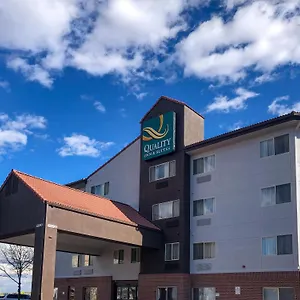 quality-inn-suites-denver-international-airport-80249.seedenverhotels.com/
