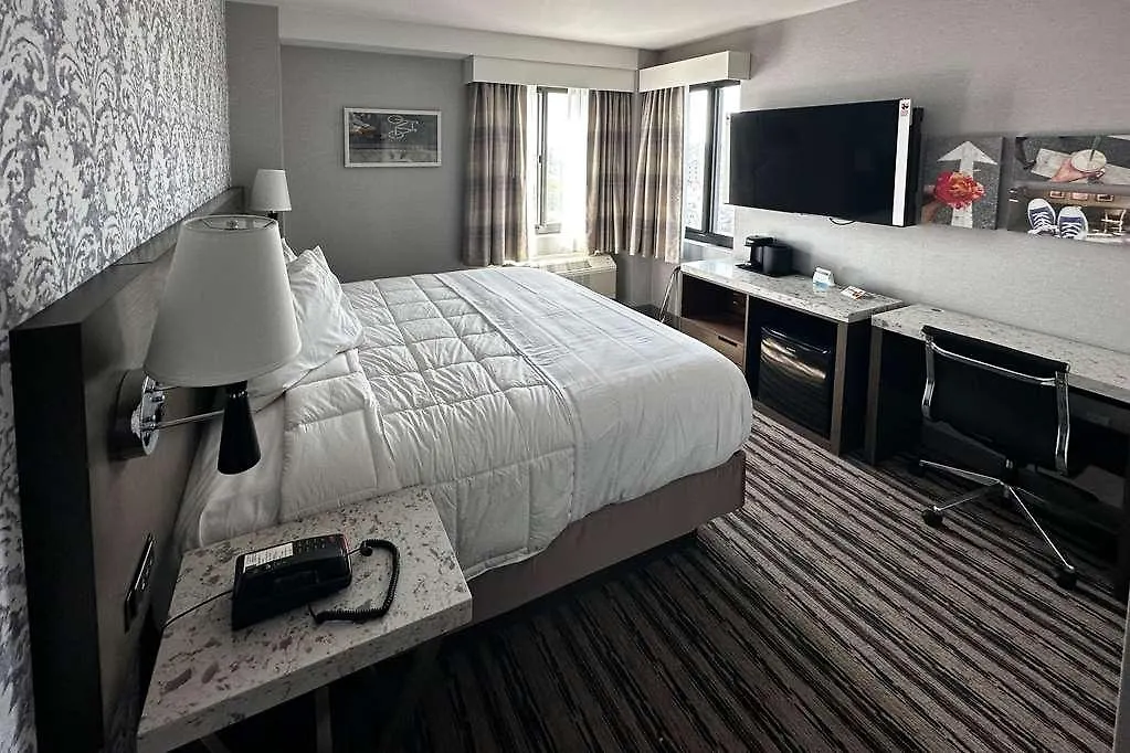 The Essence Hotel At Jfk New York 3*,