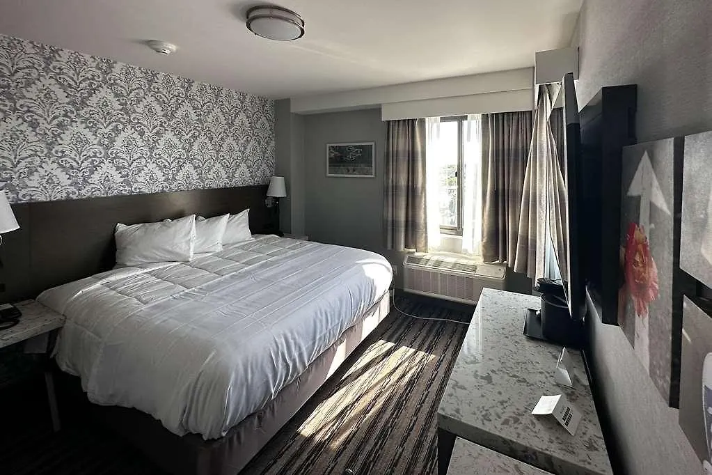 The Essence Hotel At Jfk New York 3*,  United States