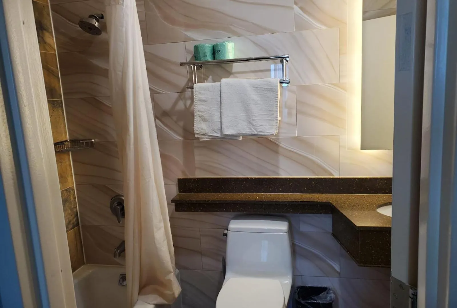 The Essence Hotel At Jfk New York