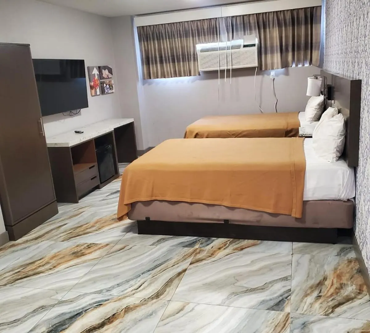 The Essence Hotel At Jfk New York 3*,  United States