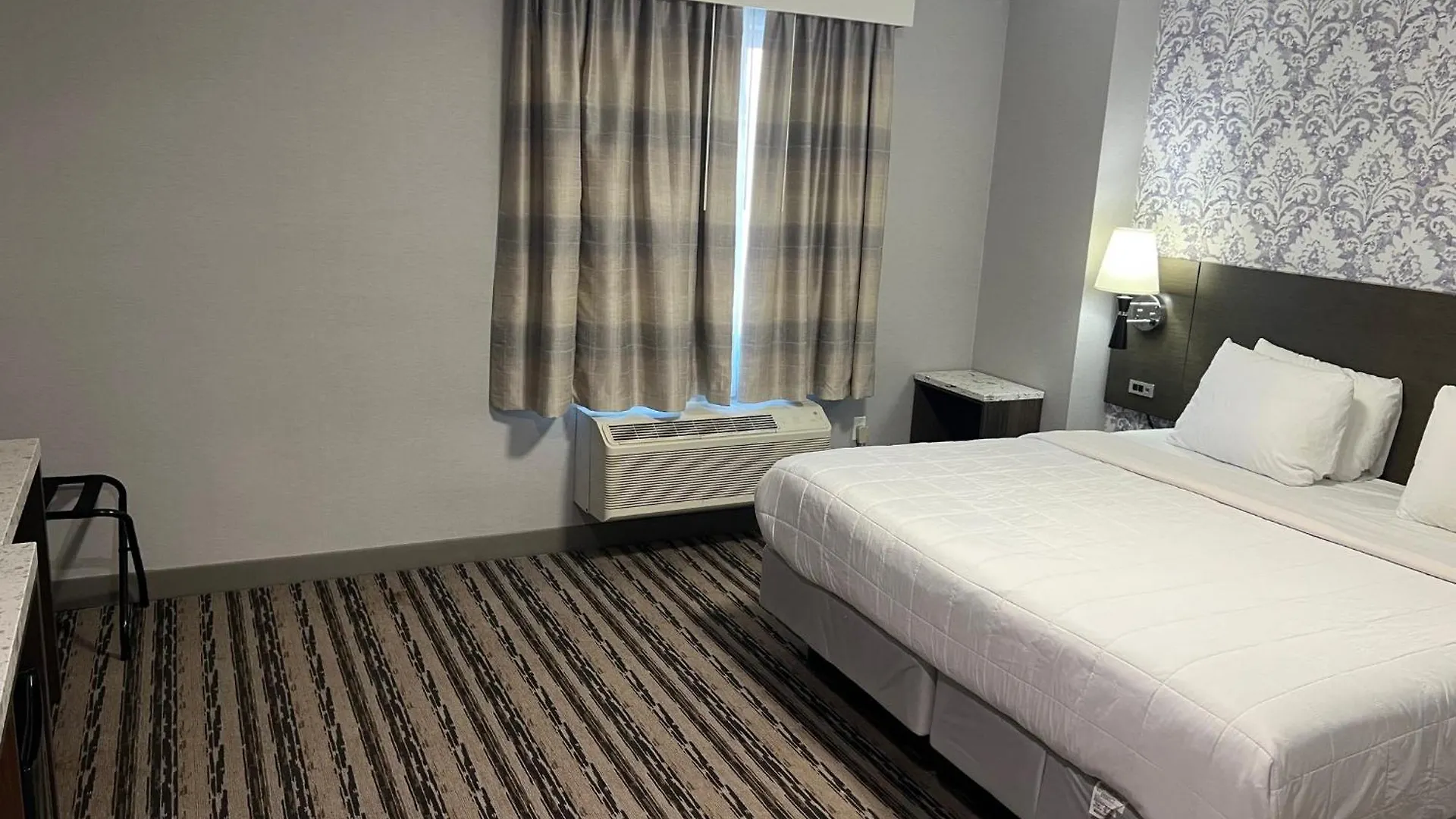 The Essence Hotel At Jfk New York