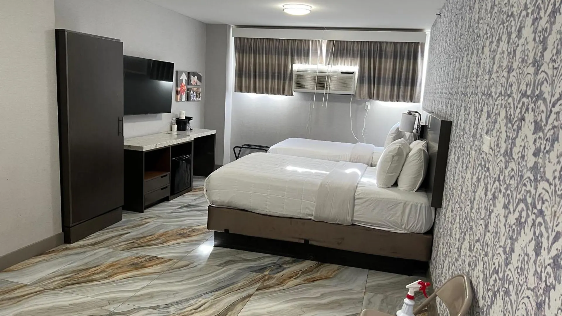 The Essence Hotel At Jfk New York 3*,  United States
